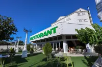 Hotel Familja Hotels in 