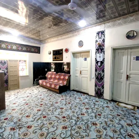 Oybek Hotel