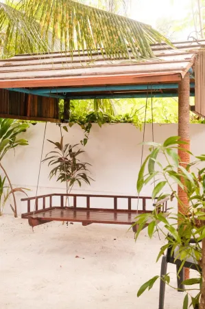 Noorani Retreat Dhiffushi Отели рядом с достопримечательностью «Meeru Island Resort and Spa»