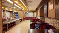 Muscat Plaza Hotel - parking