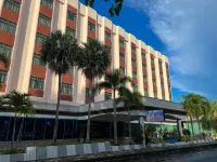River Grand Hotel : โรงแรมริเวอร์แกรนด์