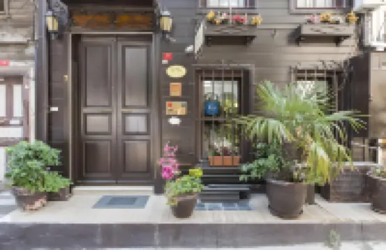 Naz Wooden House Inn