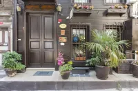 Naz Wooden House Inn