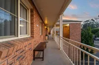 Golf Links Motel Hotels in South Tamworth