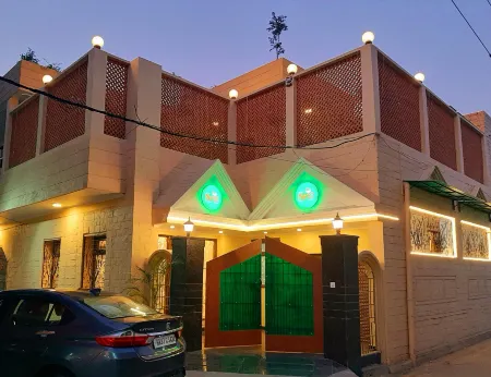 Panchhi's Nest Villa Отели рядом с достопримечательностью «Akal Takht»