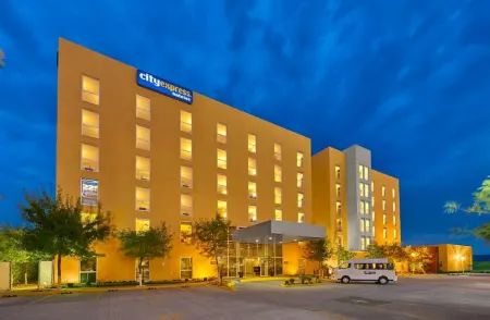 City Express by Marriott Silao Aeropuerto