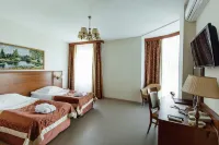 Hotel Complex Lubim Museum of music and time in Yaroslavl 주변 호텔