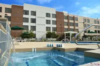 DoubleTree by Hilton Hotel Rocky Mount - Pools
