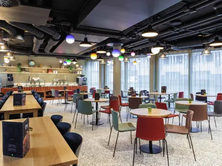 Ibis Styles Bern City Отели рядом с достопримечательностью «Цитглогге»