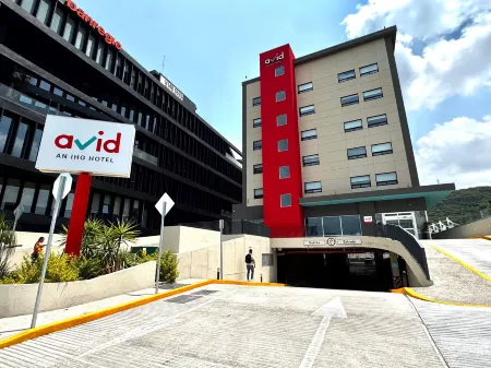Avid Hotel Queretaro Centro Sur, an IHG Hotel Отели в г. Керетаро