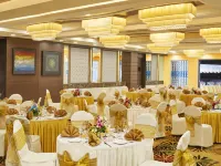 Club Emerald Hotels near BARC
