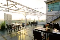 King's Hotel Nagoya Batam - breakfast