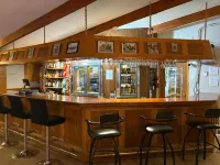 Maple Creek Motor Inn - Bar