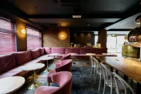 Hotel She, Kyoto