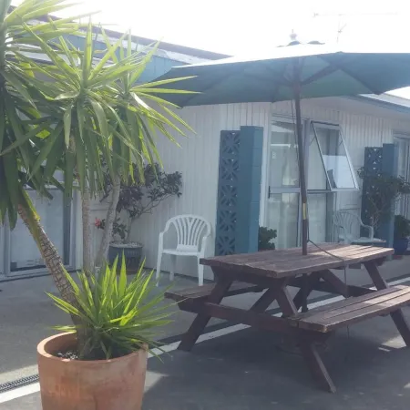 Raymar Motor Inn