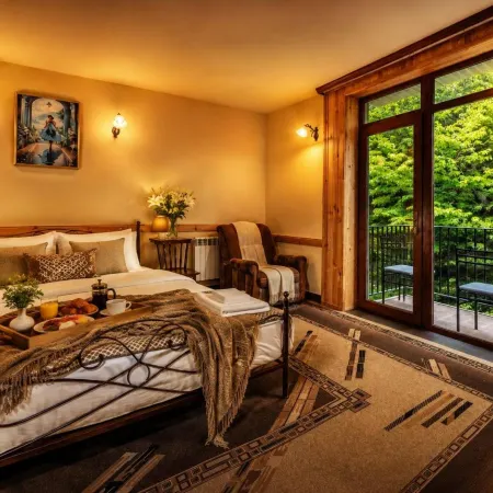 Yeghevnut Hotel