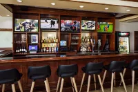 Holiday Inn Weirton - Steubenville Area by IHG - bars