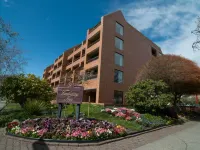 The Embassy Inn Hotels in Victoria