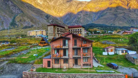 Hotel Axien Kazbegi in Stepantsminda