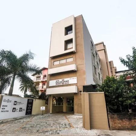 Hotel Gulmohar Grand