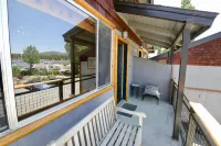 Lakefront Escape - 2-Star