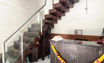 Hotel Borivali Executive - Near Borivali Railway Station