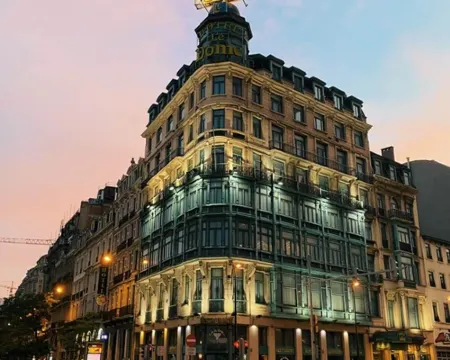 Hotel le Dome โรงแรมในบรัสเซลส์