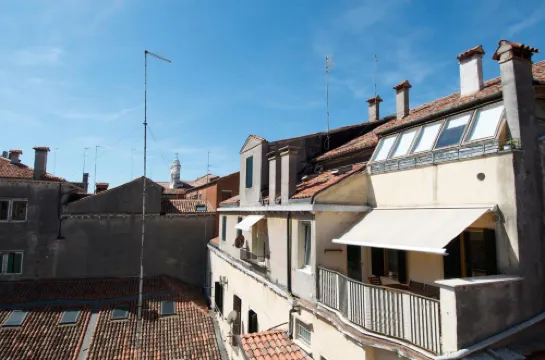 Al Portico Guest House