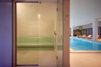 Van der Valk Hotel Lelystad - С бассейном