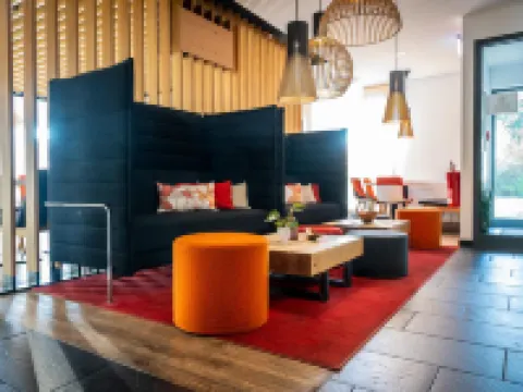 โรงแรมเซอร์เวย์ส ไวส์เคียร์เคิน นอร์ด โรงแรมในRodgau