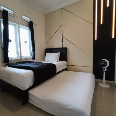 Villa Chatarina Batu 바투 호텔