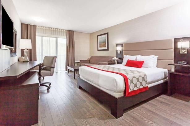 Ramada by Wyndham Ottawa on the Rideau Hotels in Ottawa