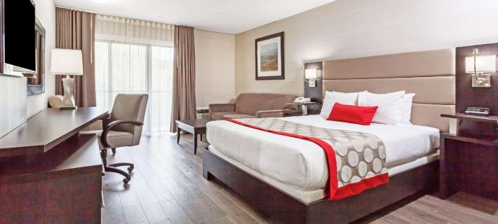 Ramada by Wyndham Ottawa on the Rideau Hotels in Ottawa