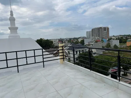 Ruby Hotel&Apartment Отели в г. My Xuan