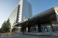 Волга Отели рядом с достопримечательностью «Мемориал Славы (Вечный огонь, Воинское мемориальное кладбище) 1941-1945 гг.»