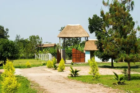 Elephant Hab Lodge Отели в г. Bunyaruguru