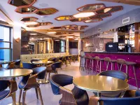 Pangea Pod Hotel - bar