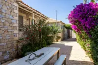 Tria Luxury Residences Hotels in Ditiki Mani