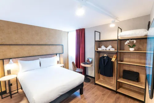 Ibis Paris Nord Porte de Saint Ouen Photos