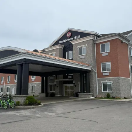 Best Western Plus 1000 Islands Hotel & Suites