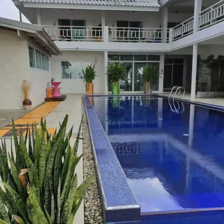Issara Beach Resort