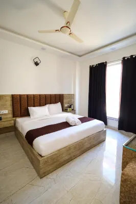 The Hoften Vibranta Haridwar - Hot Tub