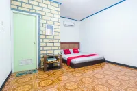 RedDoorz at Pondok Alief near Pantai Ujung Genteng 3 - 2-Star