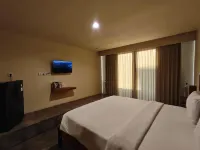 Kuta Living by Kamara - مسبح غير متناهي
