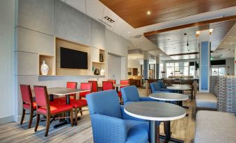 Holiday Inn Express & Suites Charleston NE MT Pleasant US17