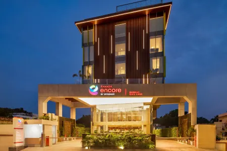 Ramada Encore by Wyndham Bareilly Civil Lines Отели в г. Барейли