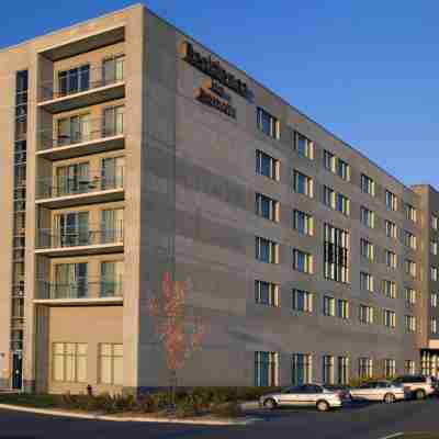 Residence Inn Montreal Airport Hotel Exterior