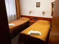 Adriya Hotel