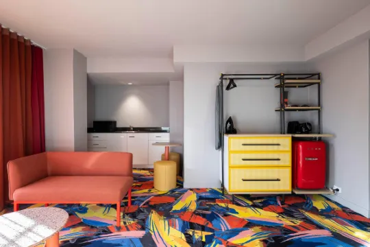 ADGEホテル＆レジデンスの施設の様子