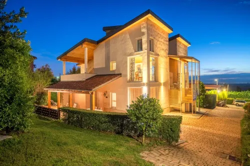 La Rosa Gialla Bio Apartments & Rooms Hotels in Narzole